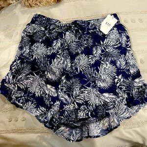 Pink Lily Hawaiian Floral Print Shorts